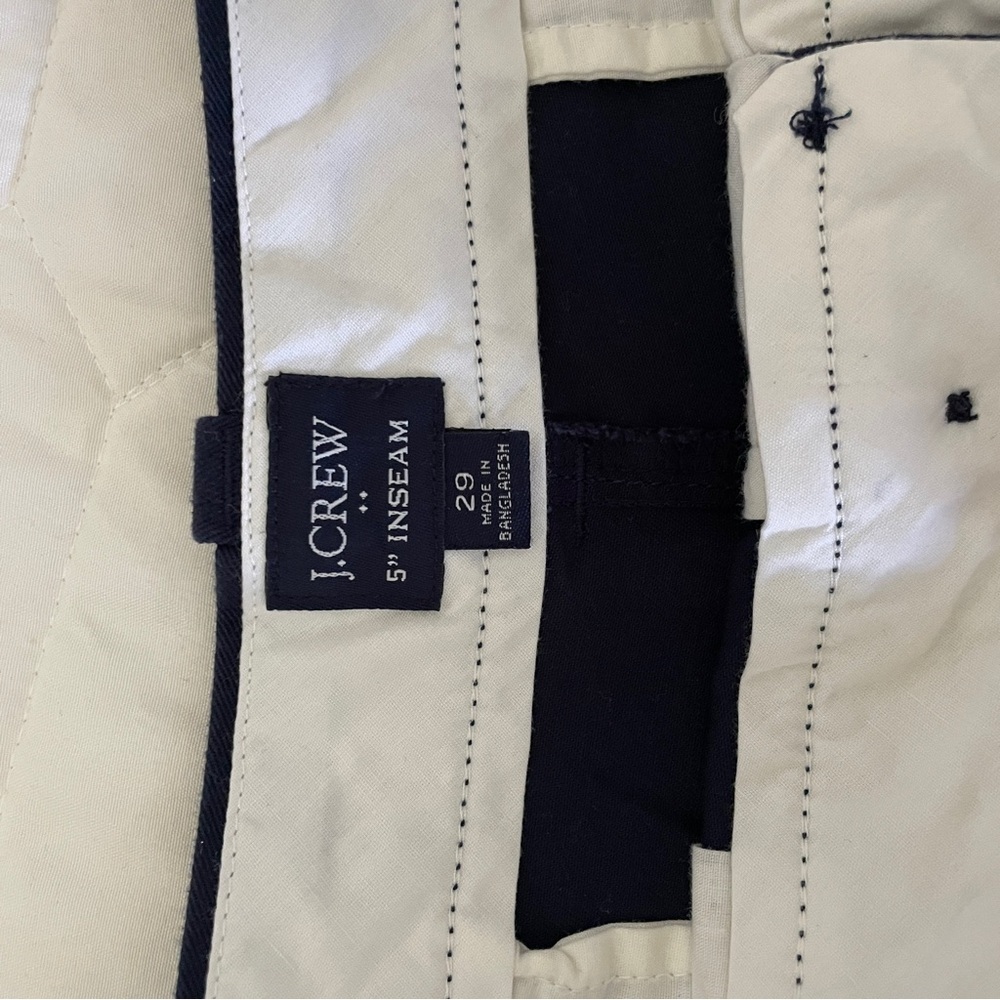 J. Crew Women’s 5in seam Dark Blue Flat Front Shorts Size 29​ - Picture 4 of 4